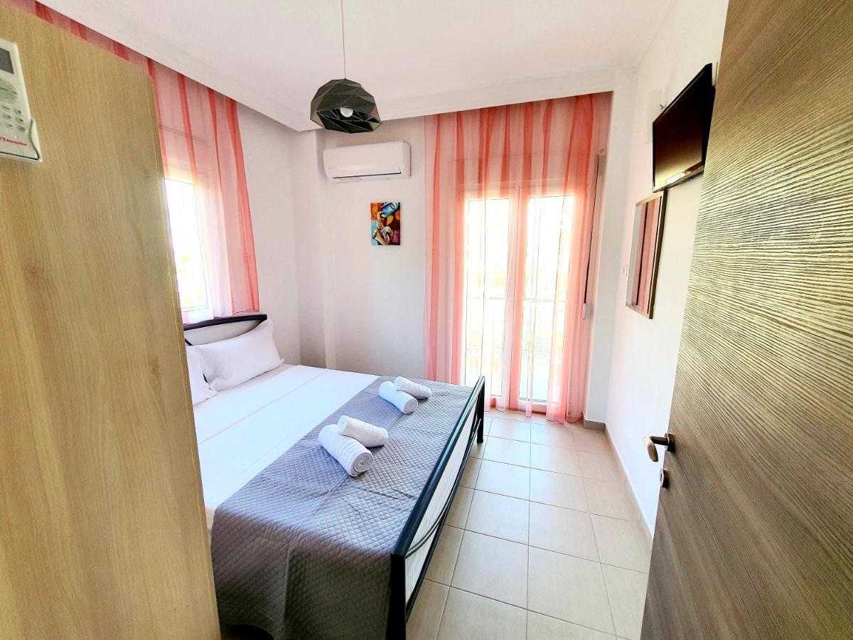 Cozy & Cool Apartment N1 30M From Sea Nea Kallikrateia Eksteriør billede