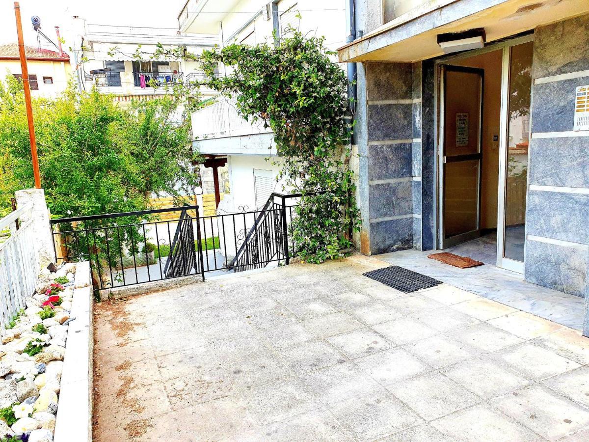 Cozy & Cool Apartment N1 30M From Sea Nea Kallikrateia Eksteriør billede