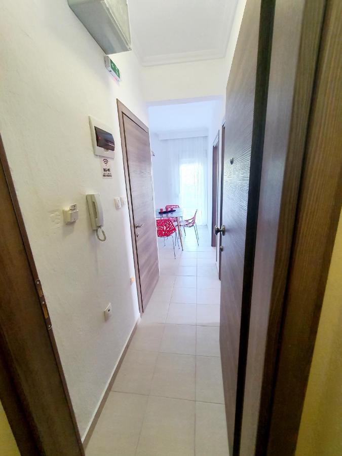 Cozy & Cool Apartment N1 30M From Sea Nea Kallikrateia Eksteriør billede