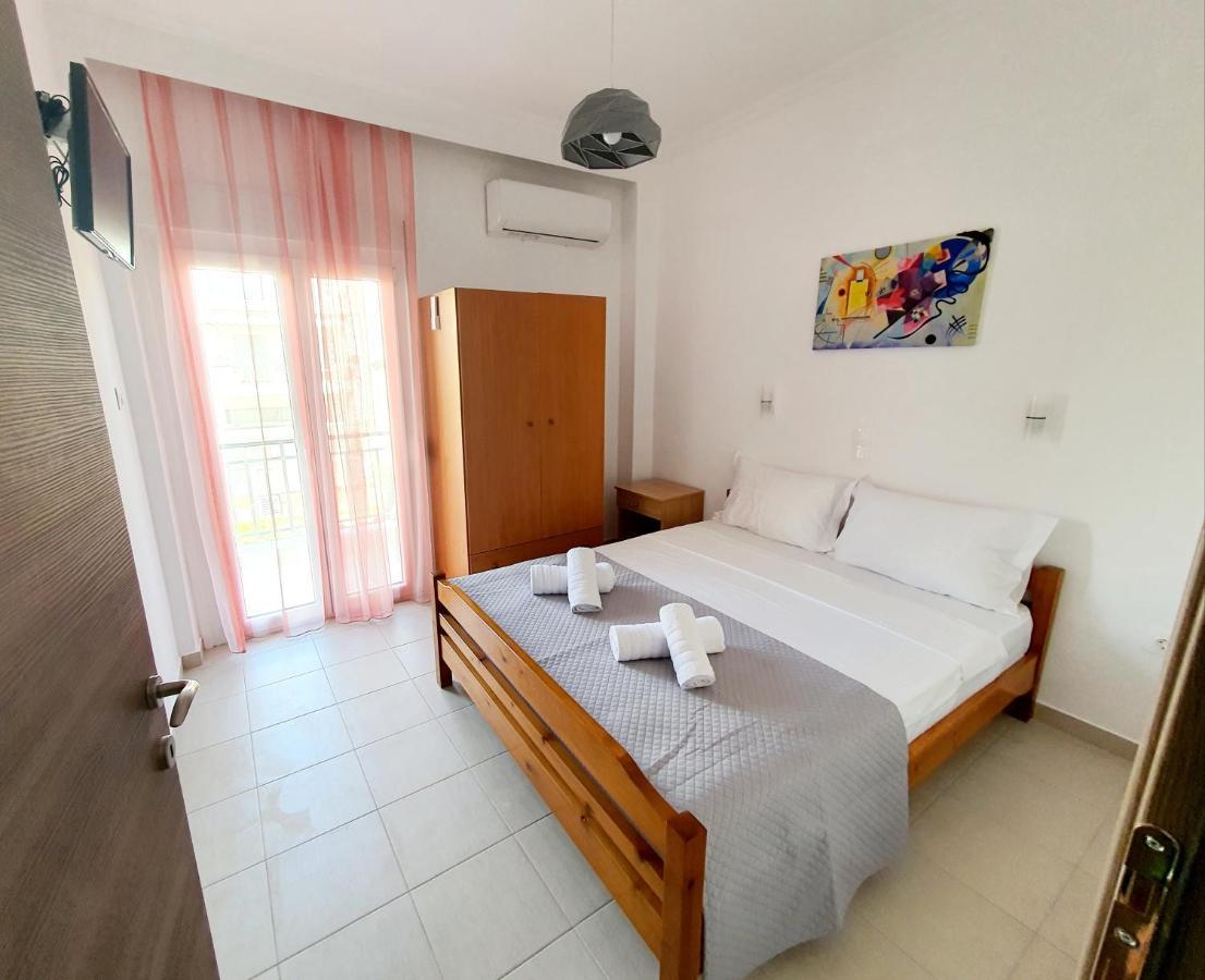 Cozy & Cool Apartment N1 30M From Sea Nea Kallikrateia Eksteriør billede