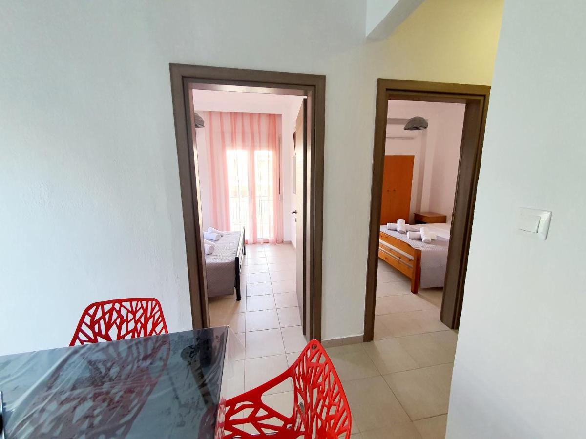 Cozy & Cool Apartment N1 30M From Sea Nea Kallikrateia Eksteriør billede